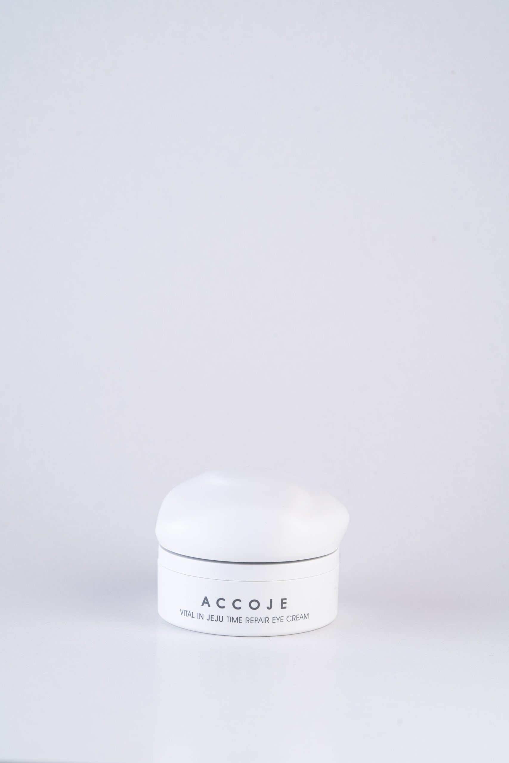 2026/01/81910-scaled.jpg Accoje Vital in jeju time repair eye cream - Image 1